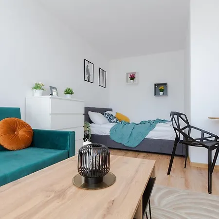 Shortstaypoland Bukowinska Апартаменты *